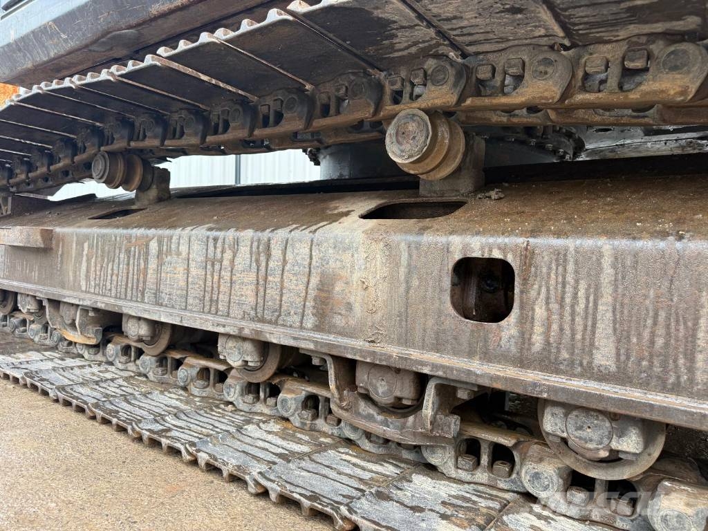 Hitachi ZX 210 LC-6 Raupenbagger
