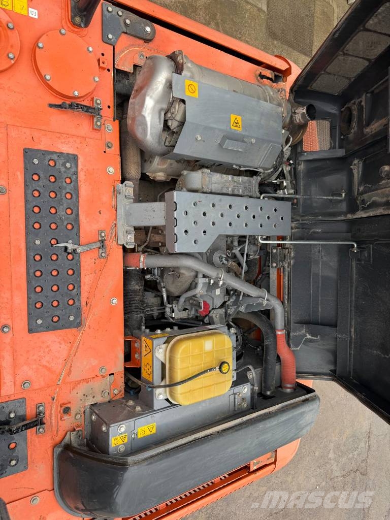 Hitachi ZX 210 LC-6 Raupenbagger