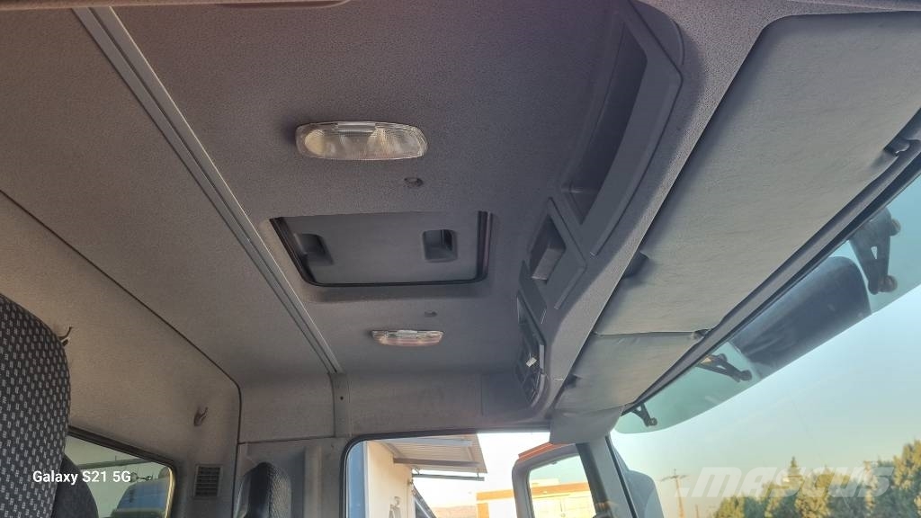 Mercedes-Benz CABIN MP3  MEDIUM 驾驶室与内部