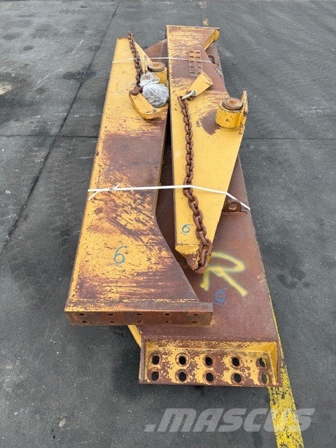 CAT 735 TAIL GATE Articulated Dump Trucks (ADTs)