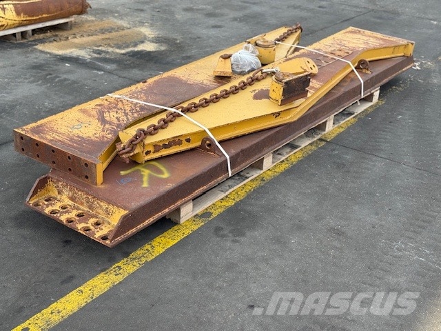 CAT 735 TAIL GATE Articulated Dump Trucks (ADTs)