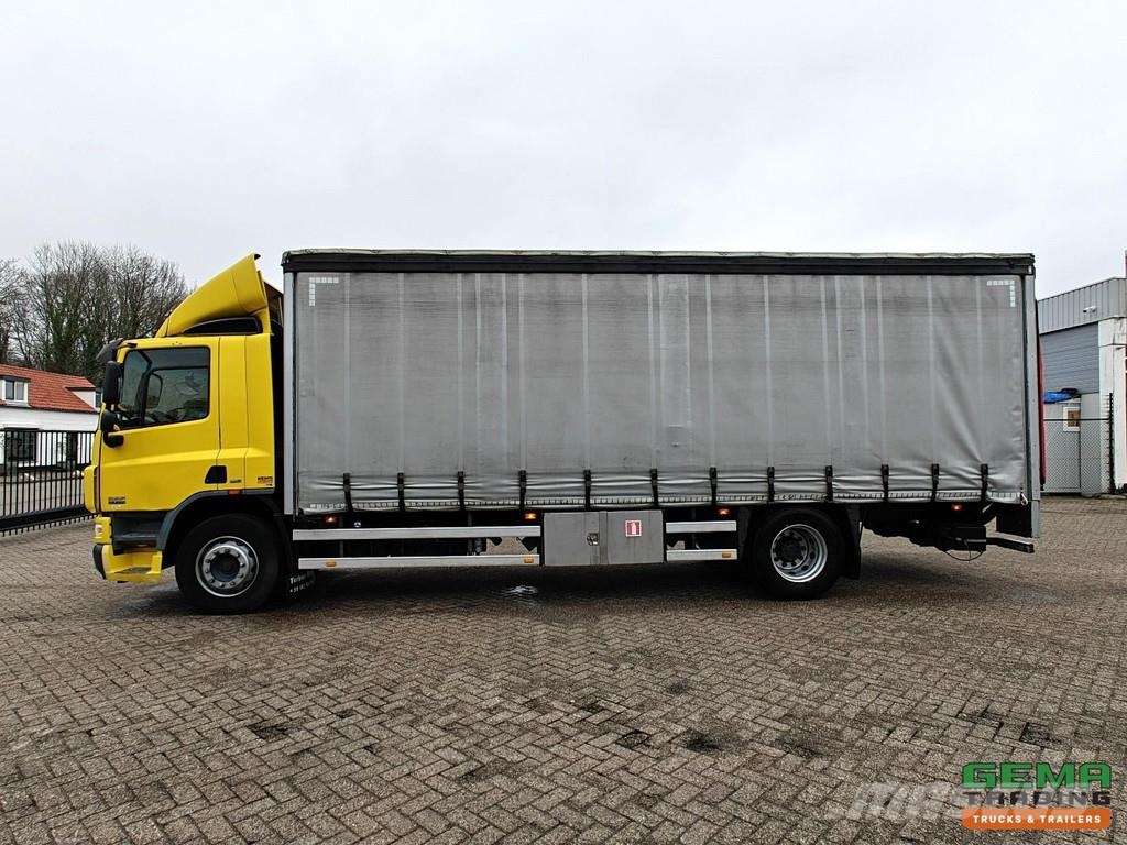 DAF CF65.220 4x2 Day Cab Euro5 - 19T - Curtainside/Enc Dobozos teherautók