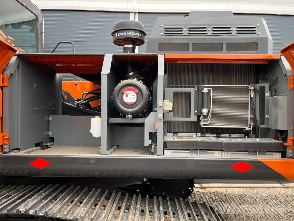 Hitachi EC350LC - New / CUMMINS ENGINE Rupsgraafmachines
