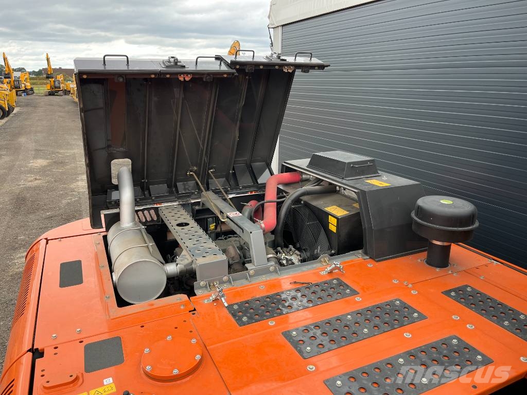 Hitachi EC350LC - New / CUMMINS ENGINE Rupsgraafmachines