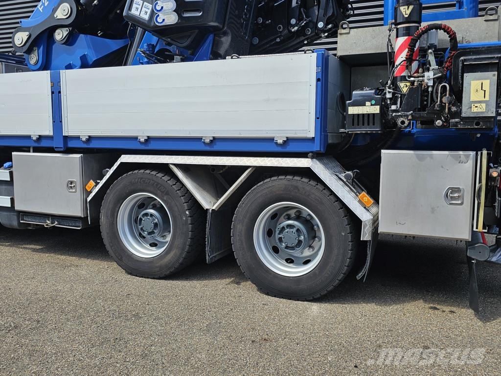 Volvo FH 500 8x4 / FASSI F2150 / WINCH / WORK BASKET Camiones grúa