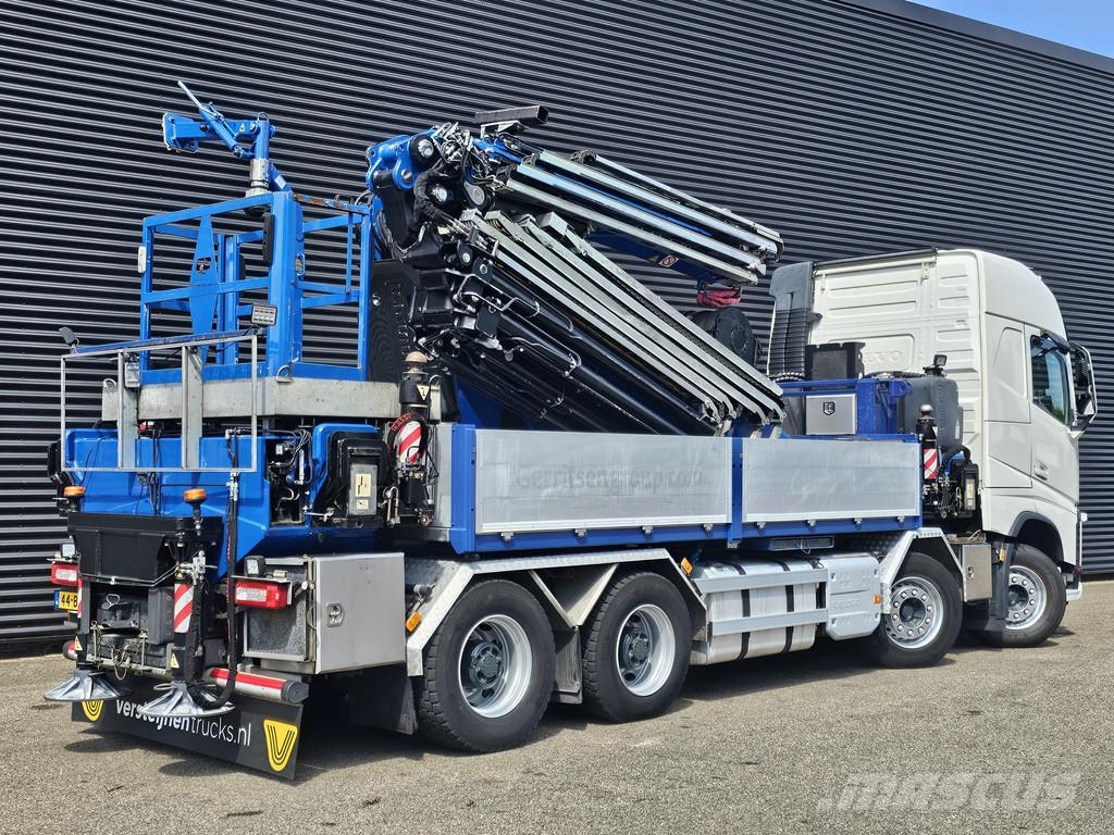 Volvo FH 500 8x4 / FASSI F2150 / WINCH / WORK BASKET Camiones grúa