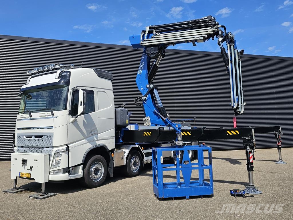 Volvo FH 500 8x4 / FASSI F2150 / WINCH / WORK BASKET Camiones grúa