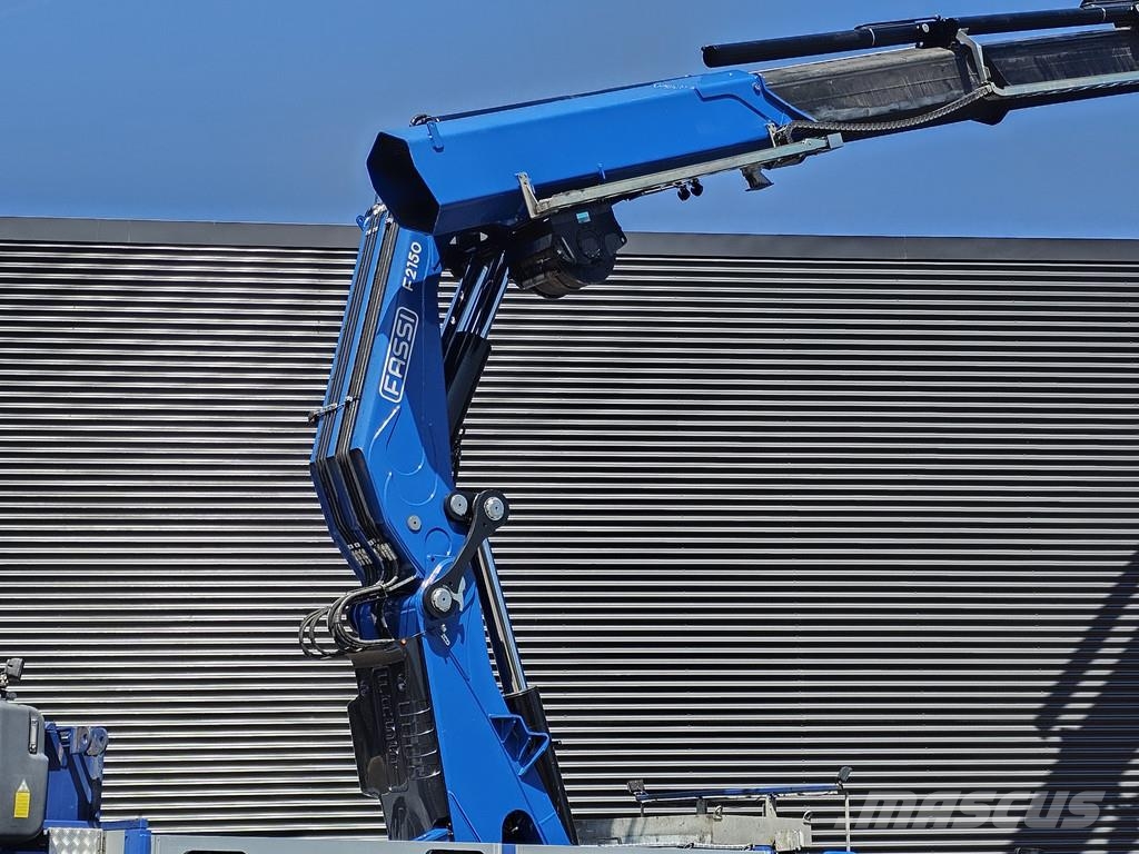 Volvo FH 500 8x4 / FASSI F2150 / WINCH / WORK BASKET Camiones grúa