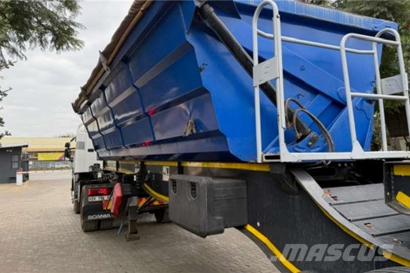 Sa Truck Bodies #IR17042Â 45m3 Interlink Side Tipper Otros camiones