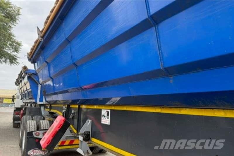 Sa Truck Bodies #IR17042Â 45m3 Interlink Side Tipper Otros camiones