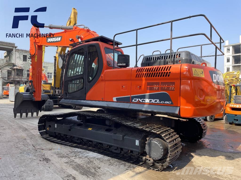 Doosan DX 300 履带挖掘机
