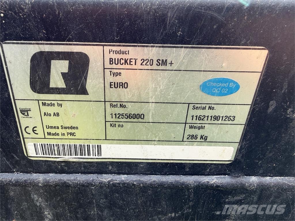 Valtra N135 Traktoriai