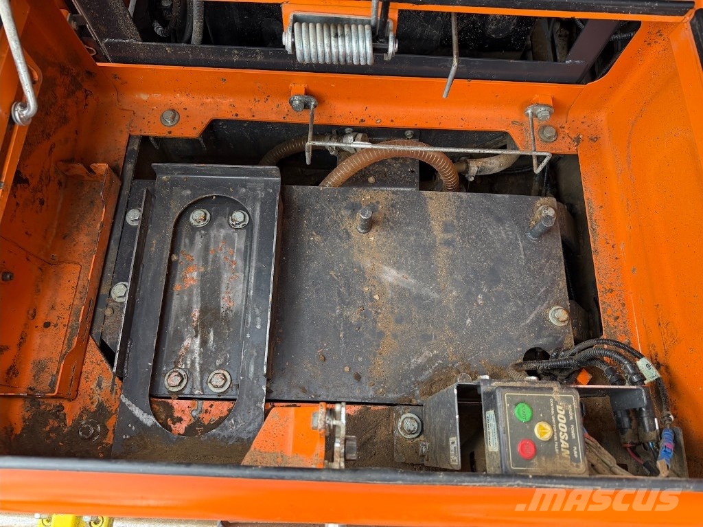 Doosan DX 300 LC-7 - DX 300 LC - DX300 Excavadoras sobre orugas