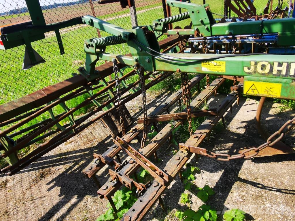 John Deere 410 A Cultivatoren