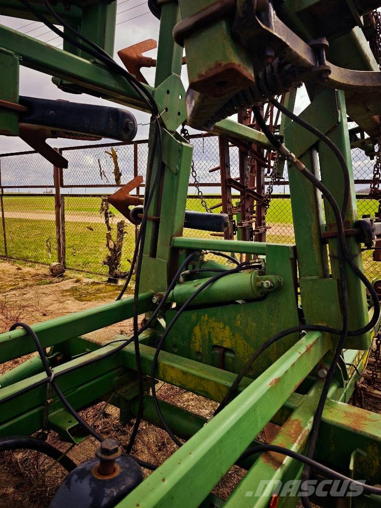 John Deere 410 A Cultivatoren