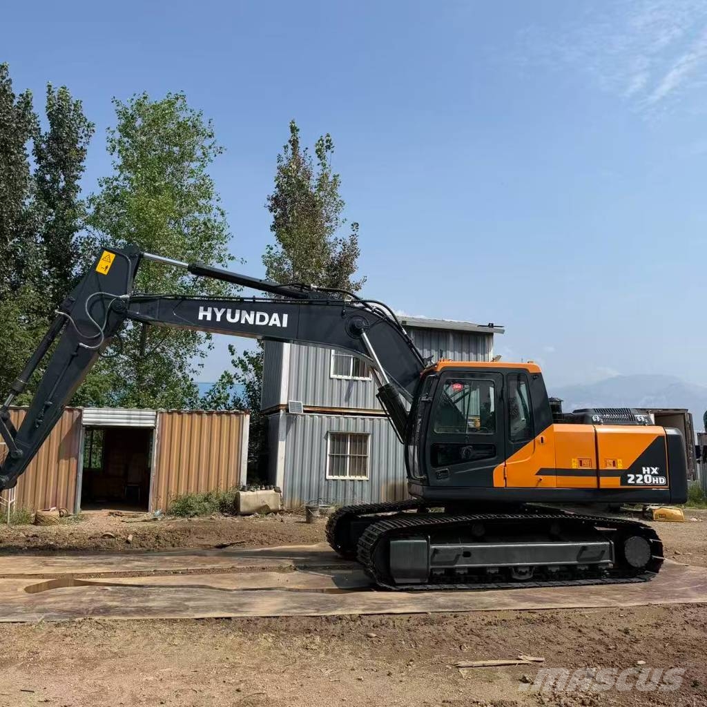 Hyundai HX 220 HD Средни екскаватори 7т - 12т