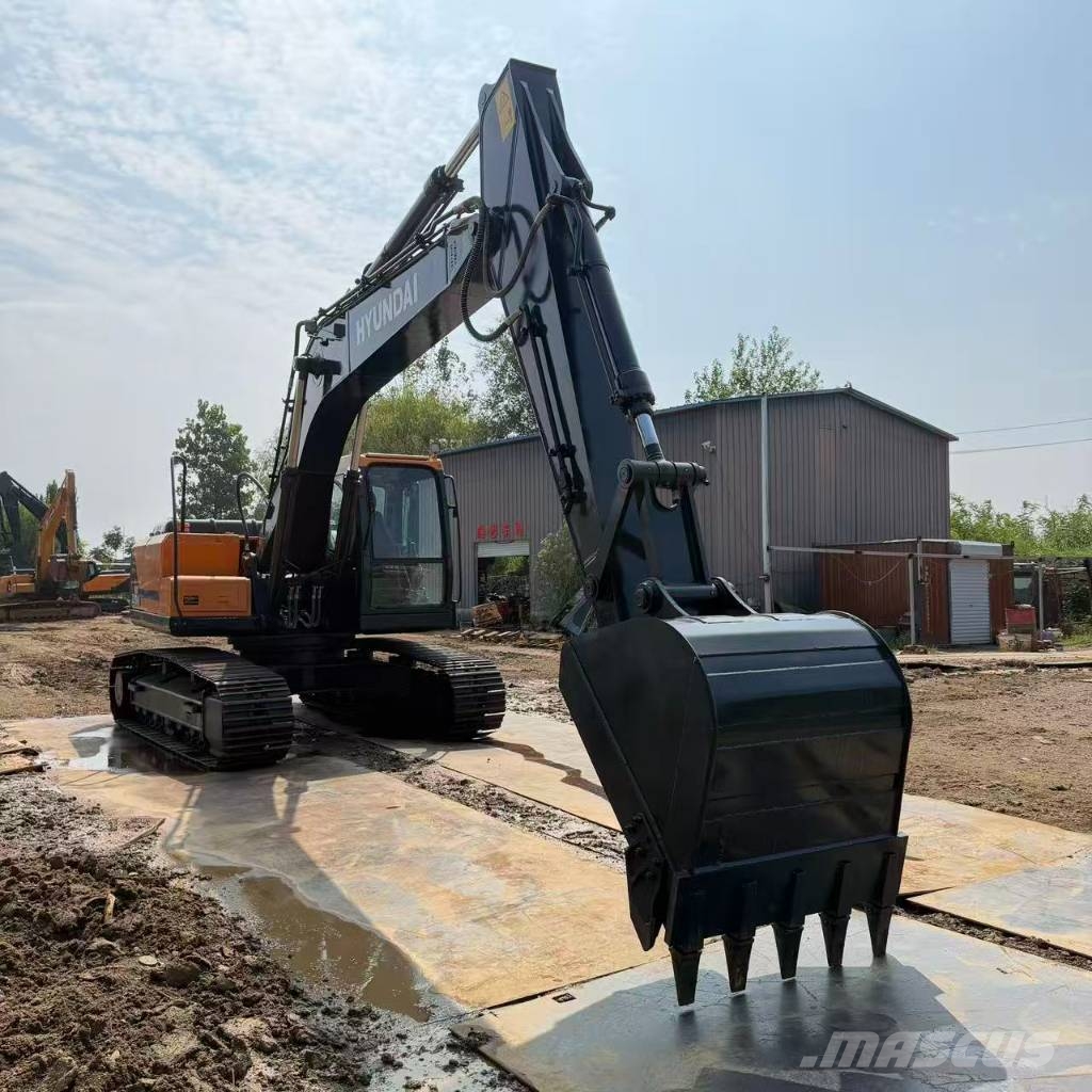 Hyundai HX 220 HD Средни екскаватори 7т - 12т
