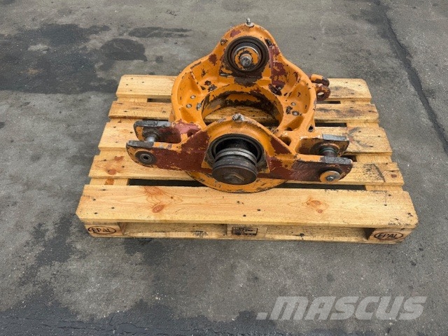 CASE 330 B USED PARTS الشاسيه والتعليق