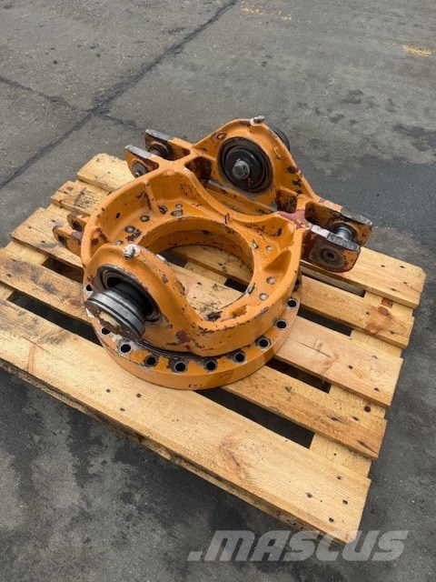 CASE 330 B USED PARTS الشاسيه والتعليق