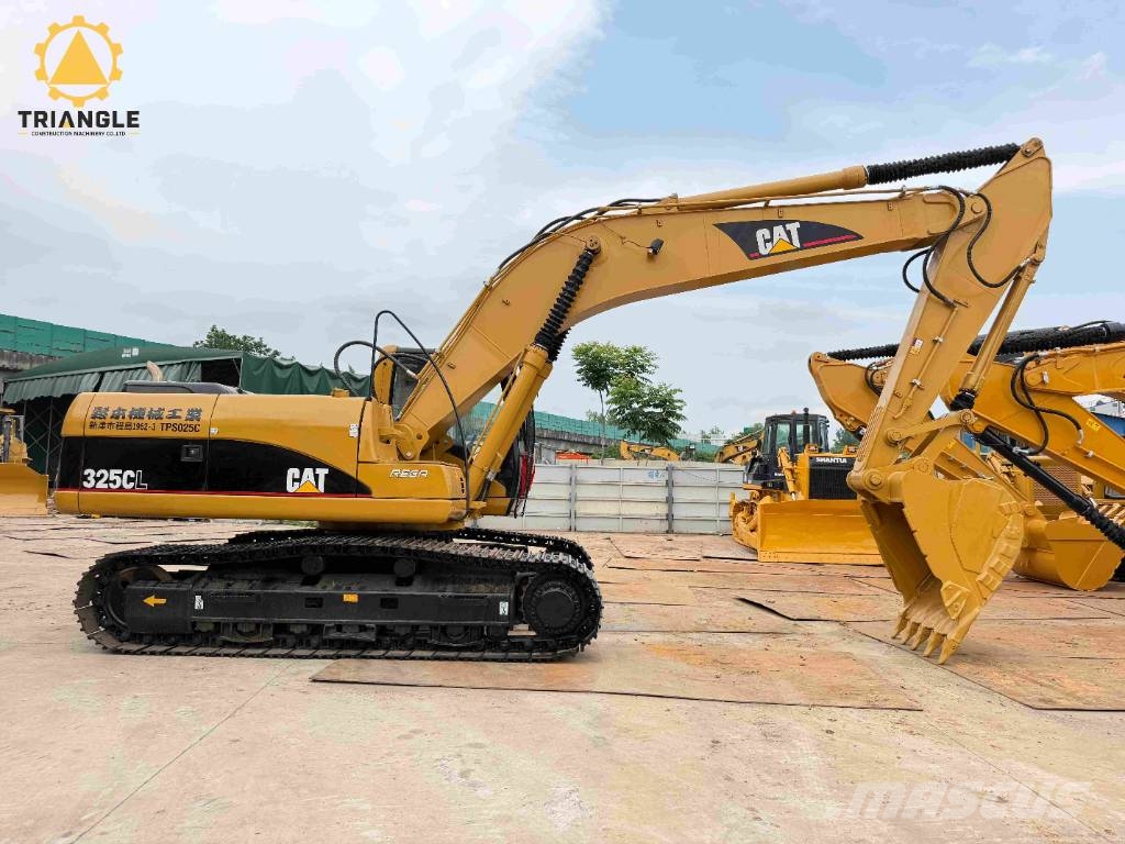 CAT 325 CL Гусеничні екскаватори
