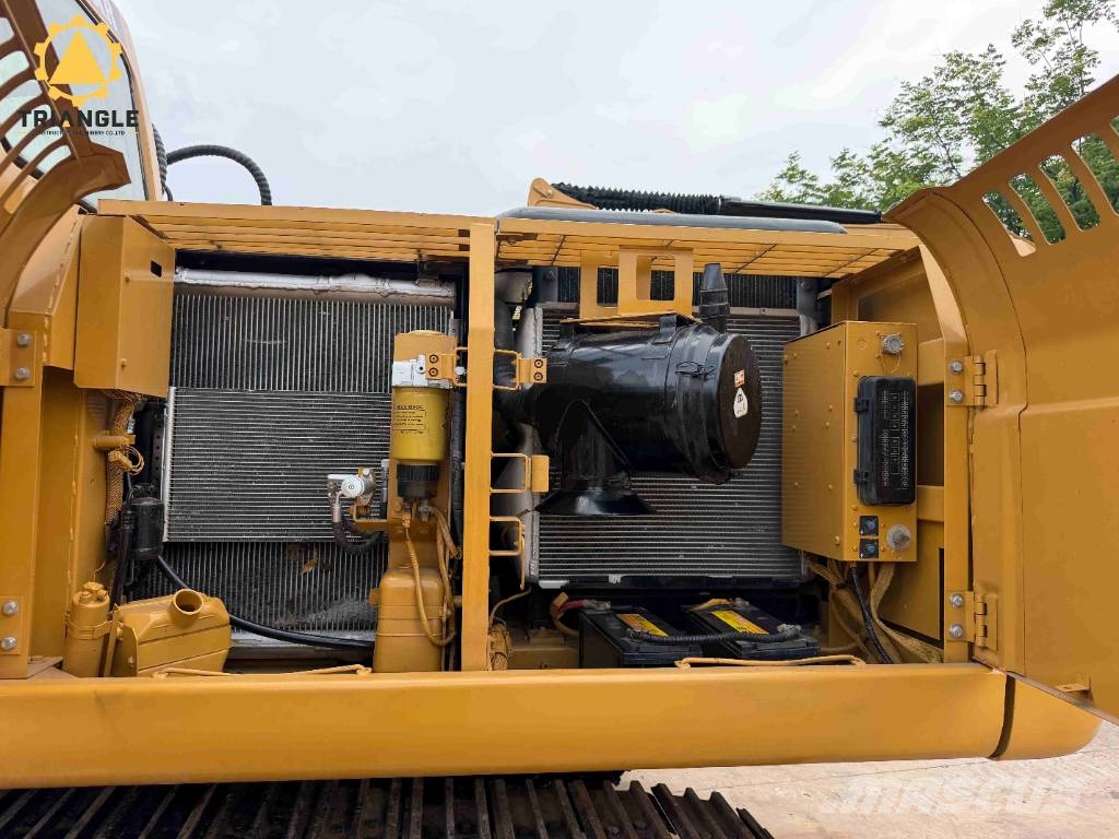 CAT 325 CL Гусеничні екскаватори