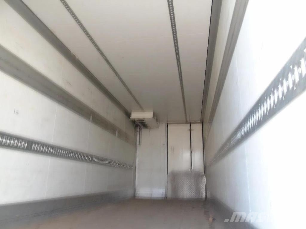 Schmitz Cargobull 2 AXLE + CARRIER + DHOLLANDIA LOADLIFT Priekabos šaldytuvai
