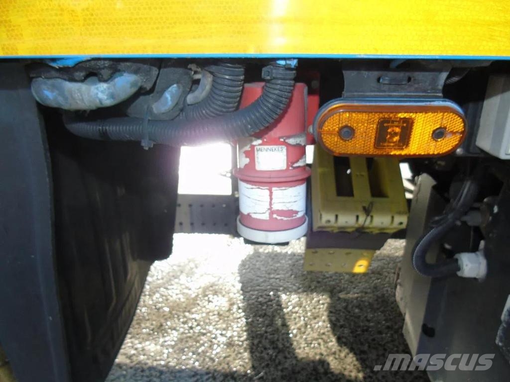 Schmitz Cargobull 2 AXLE + CARRIER + DHOLLANDIA LOADLIFT Priekabos šaldytuvai