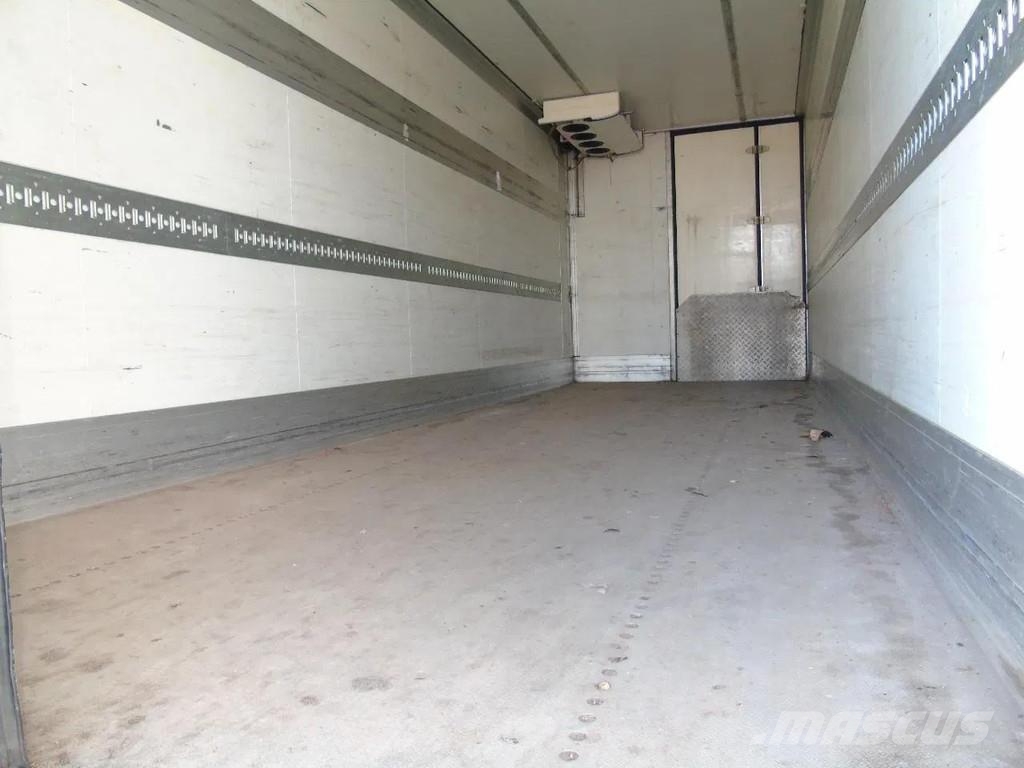 Schmitz Cargobull 2 AXLE + CARRIER + DHOLLANDIA LOADLIFT Priekabos šaldytuvai