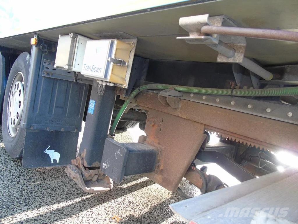 Schmitz Cargobull 2 AXLE + CARRIER + DHOLLANDIA LOADLIFT Priekabos šaldytuvai