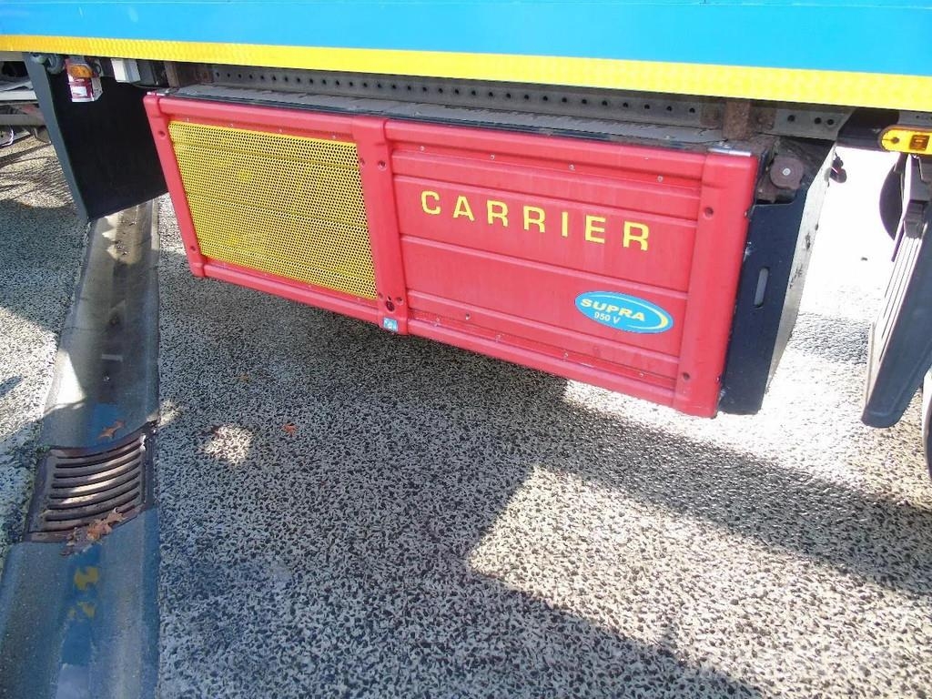 Schmitz Cargobull 2 AXLE + CARRIER + DHOLLANDIA LOADLIFT Priekabos šaldytuvai
