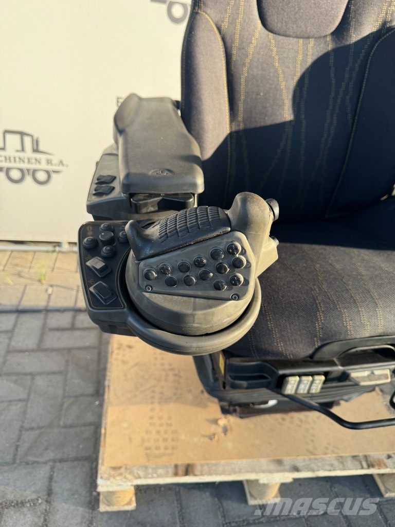  BE-GE Sitz Ponsse Fahrersitz mit Joysticks Ergo Be كابينة والداخلية