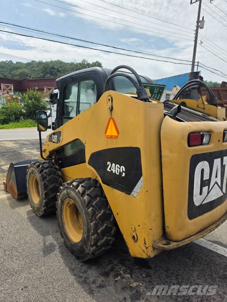 CAT 246 C スキッドステアローダー