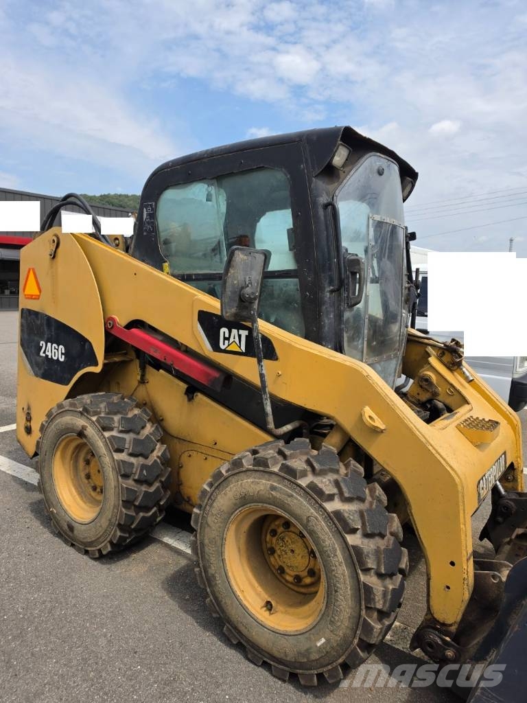 CAT 246 C スキッドステアローダー