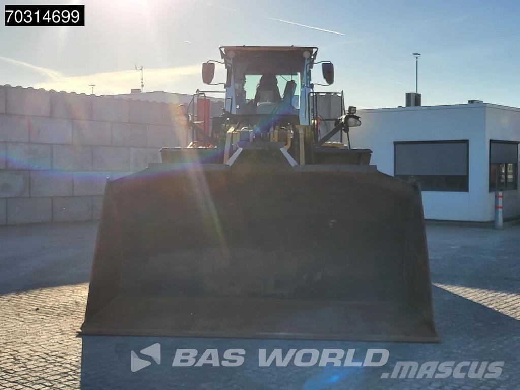 CAT 980 M Ładowarki kołowe