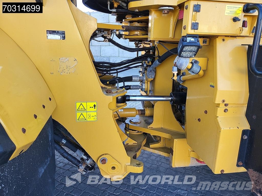 CAT 980 M Ładowarki kołowe
