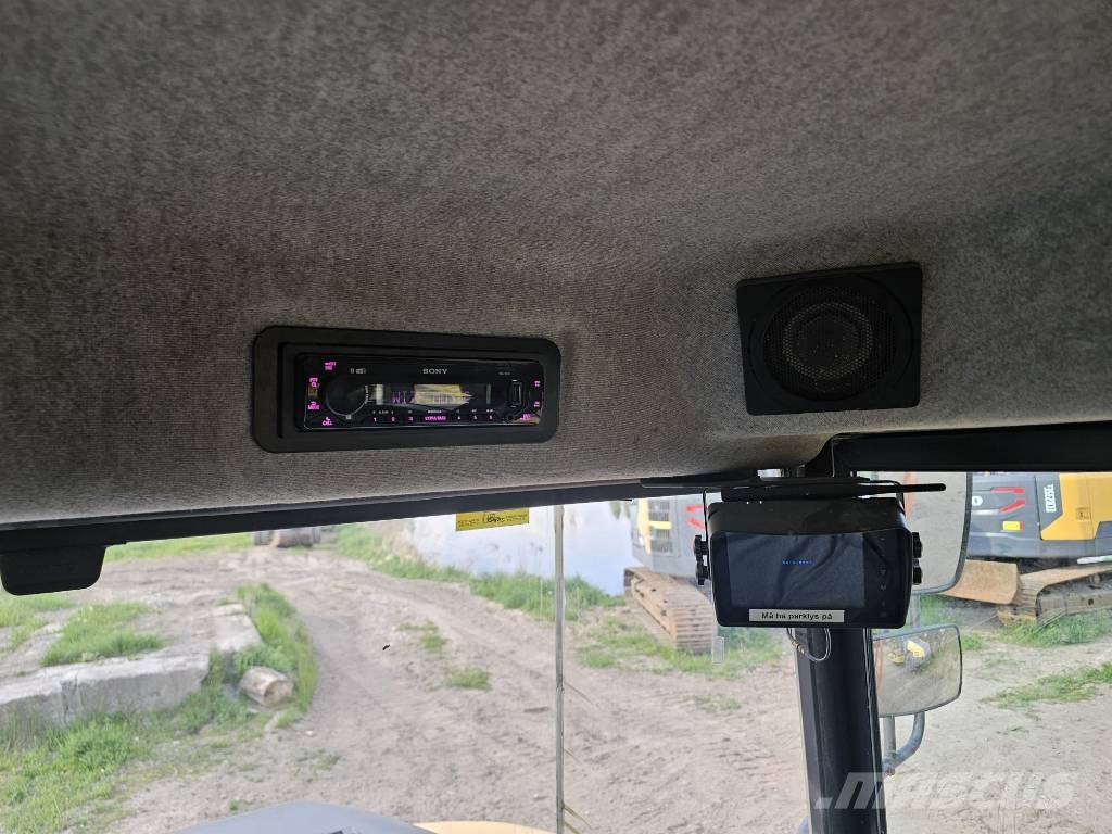 Volvo A 25 D Knik dumptrucks