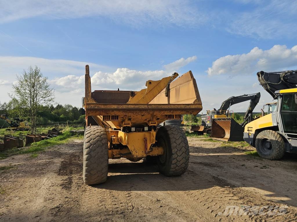 Volvo A 25 D Knik dumptrucks
