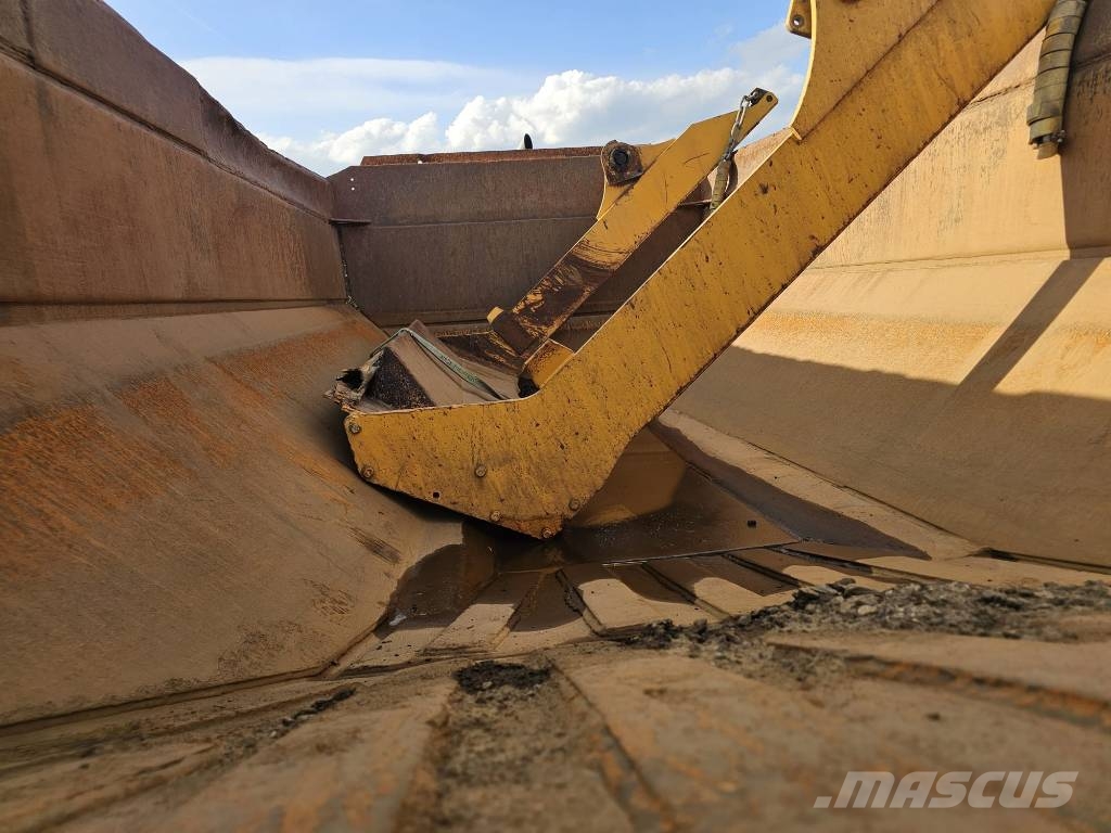 Volvo A 25 D Knik dumptrucks