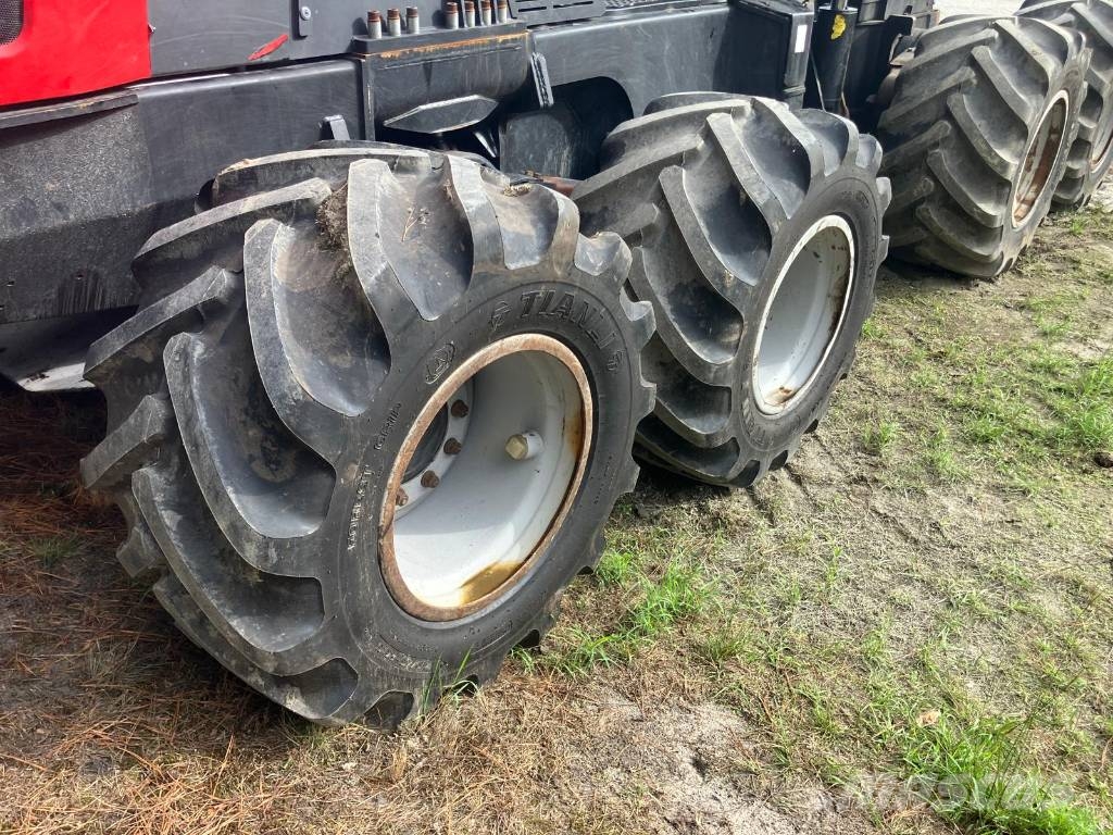 Komatsu 931 XC حصادات