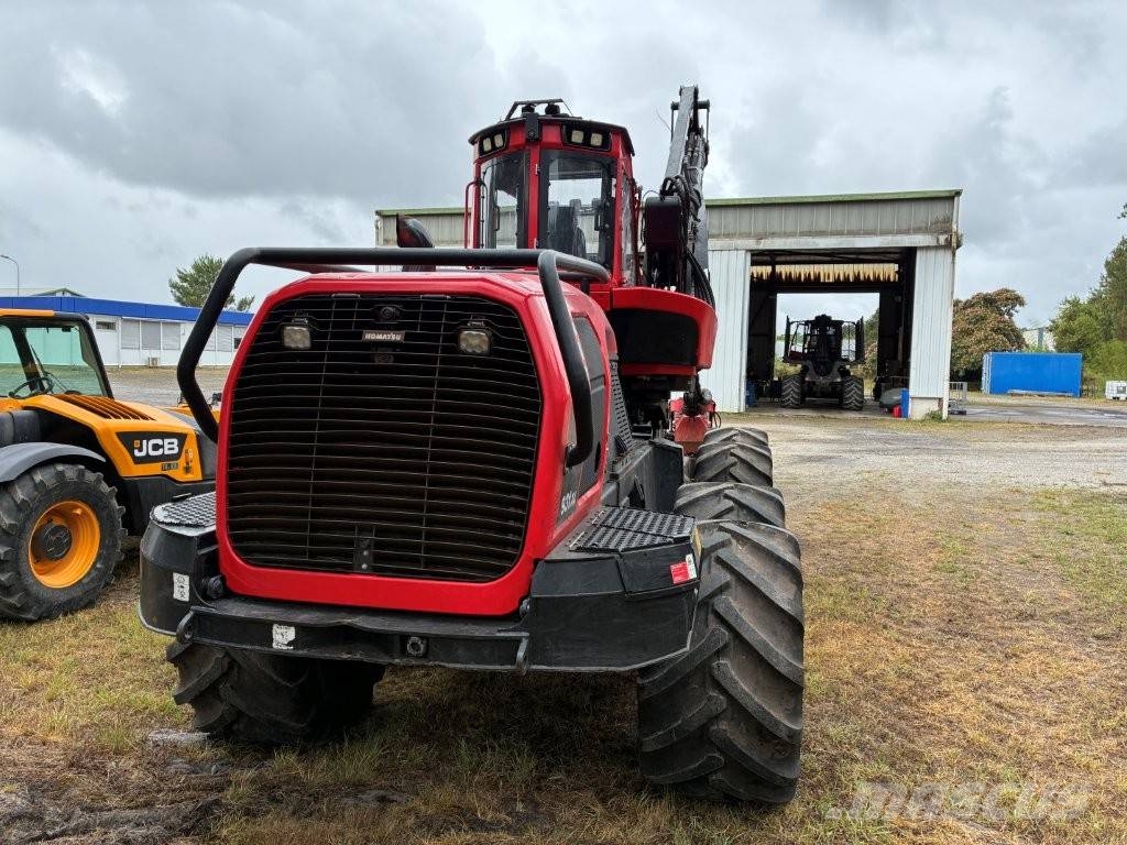 Komatsu 931 XC حصادات