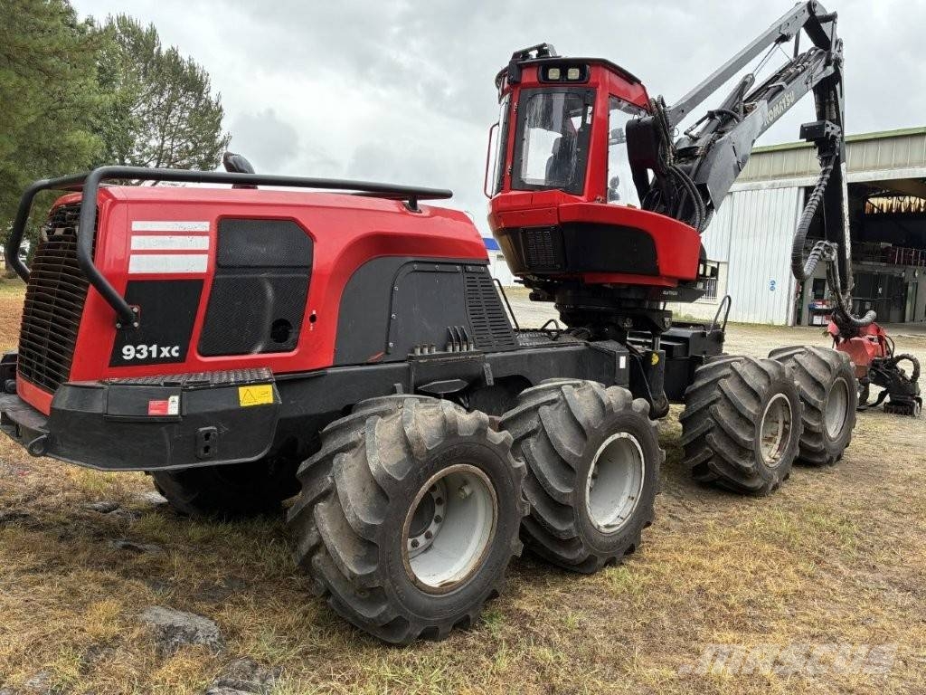 Komatsu 931 XC حصادات