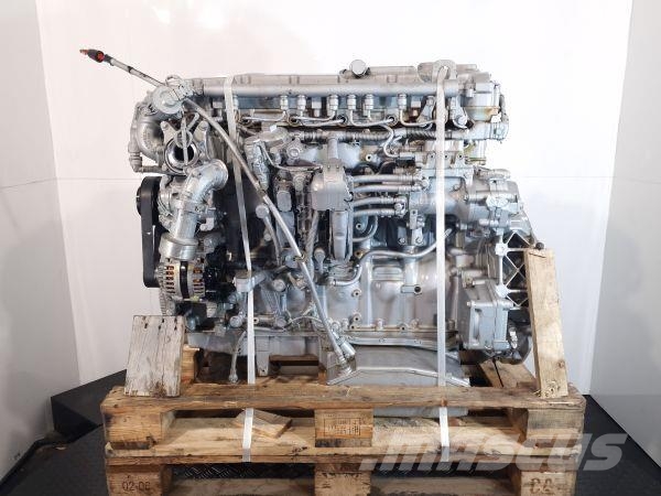 New Holland F5CE9454E*A محركات