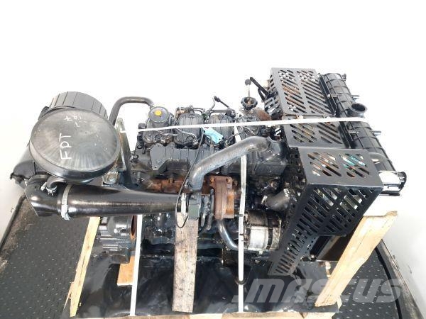 New Holland F5CE9454E*A محركات