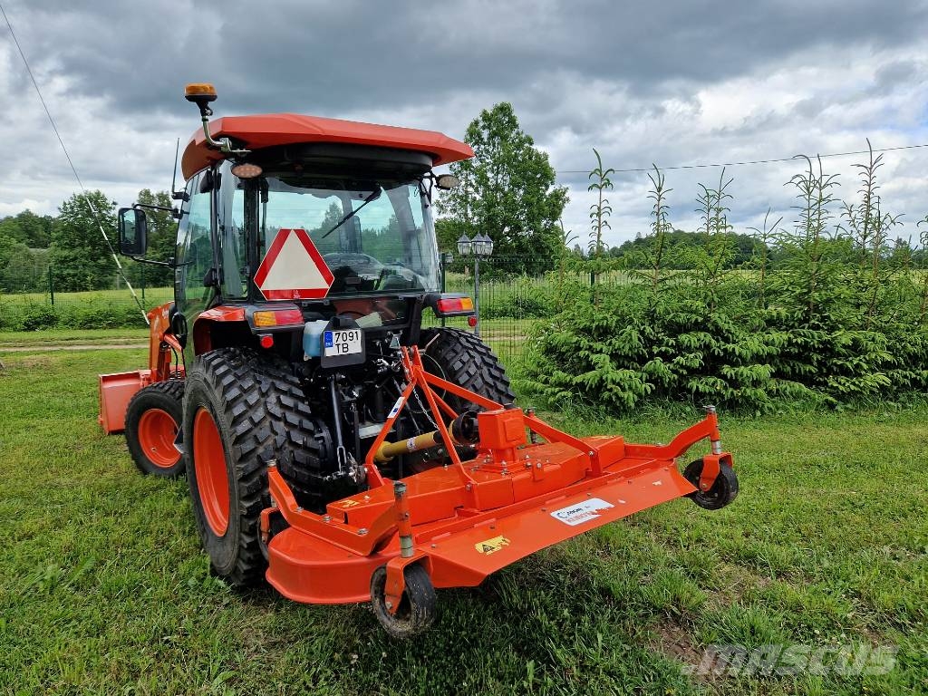 Kubota L2-552 الجرارات