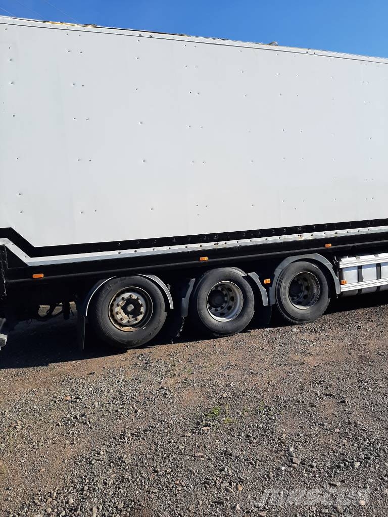 Volvo FH 13 Camiones volquete para virutas de madera