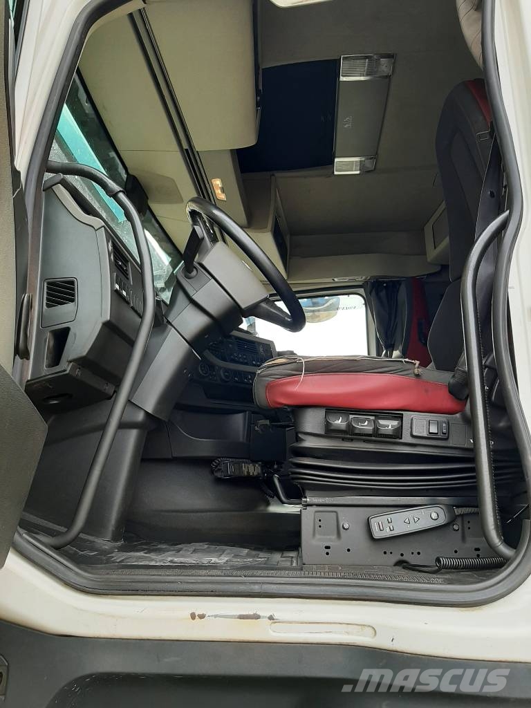 Volvo FH 13 Camiones volquete para virutas de madera