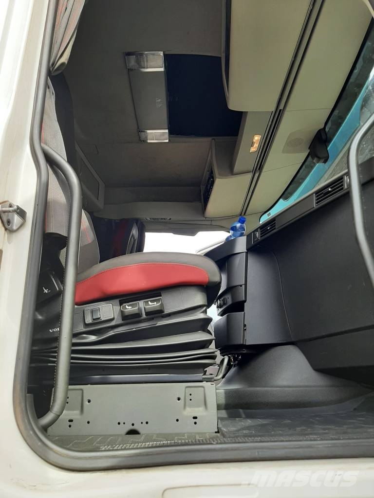 Volvo FH 13 Camiones volquete para virutas de madera