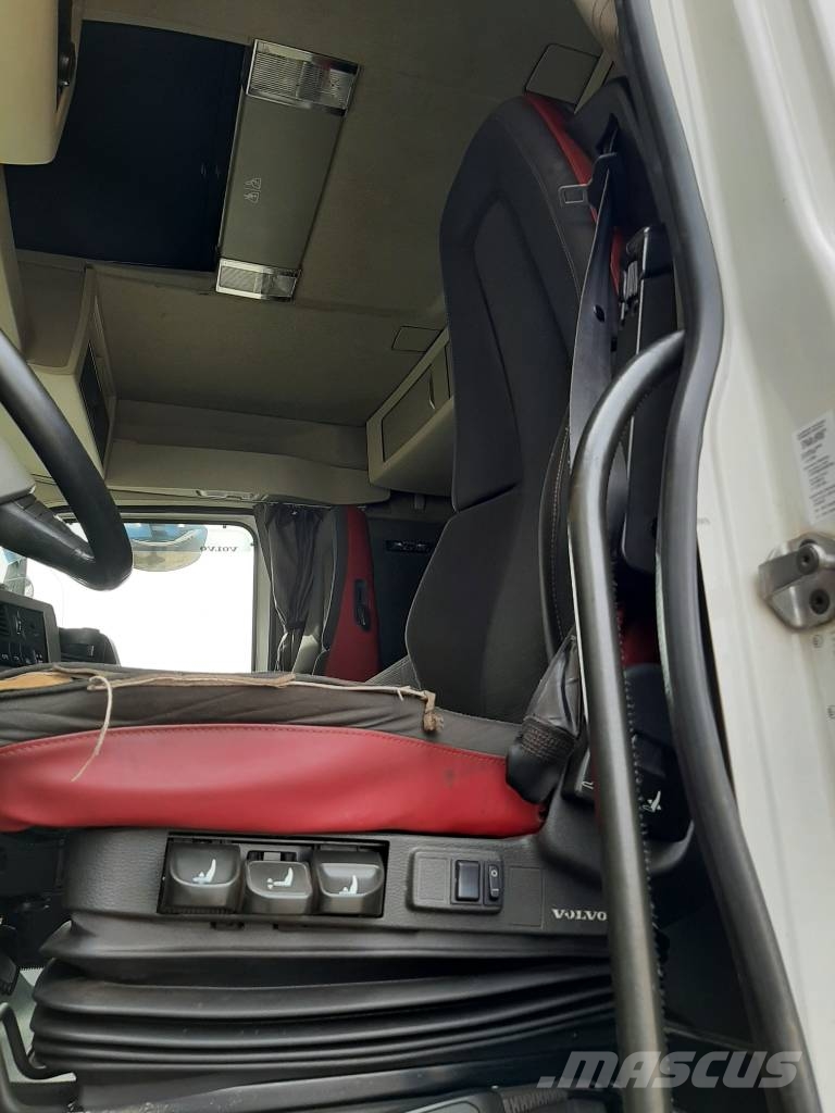 Volvo FH 13 Camiones volquete para virutas de madera