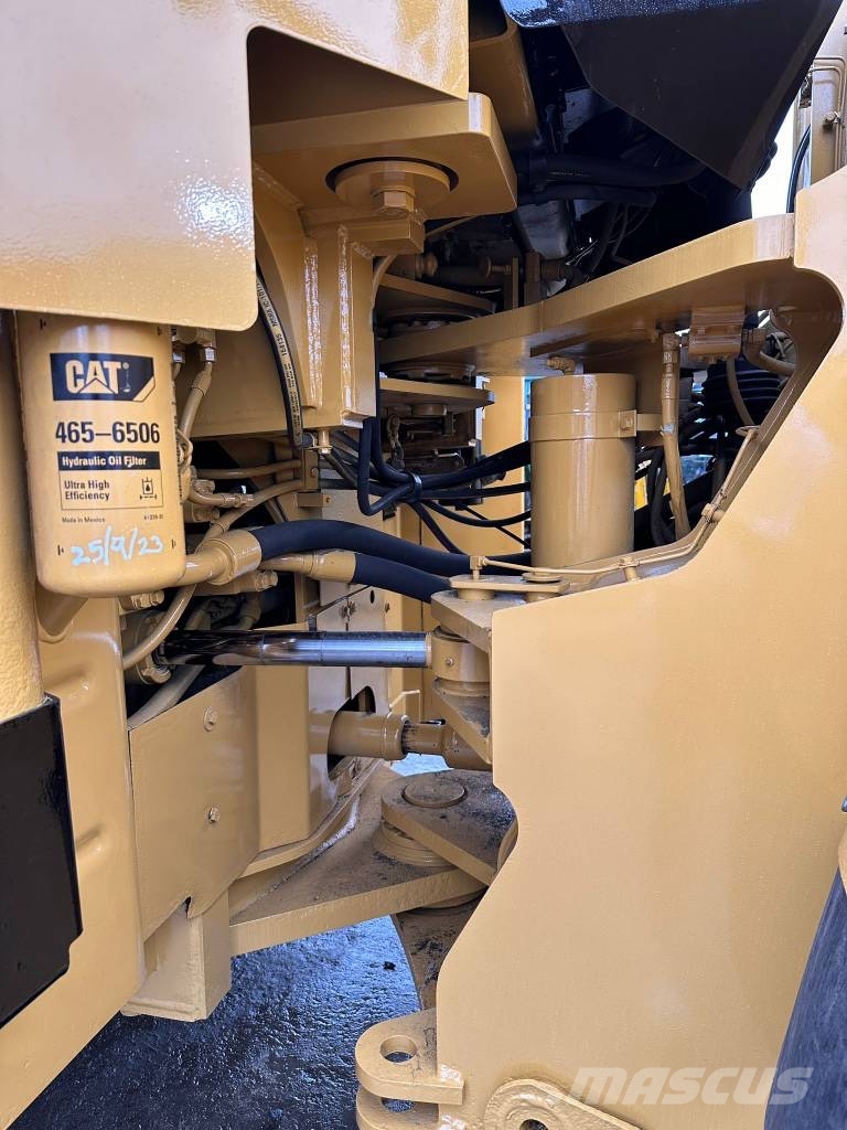 CAT 980H Колесни товарачи