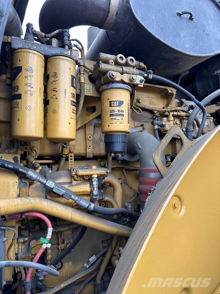 CAT 980H Колесни товарачи